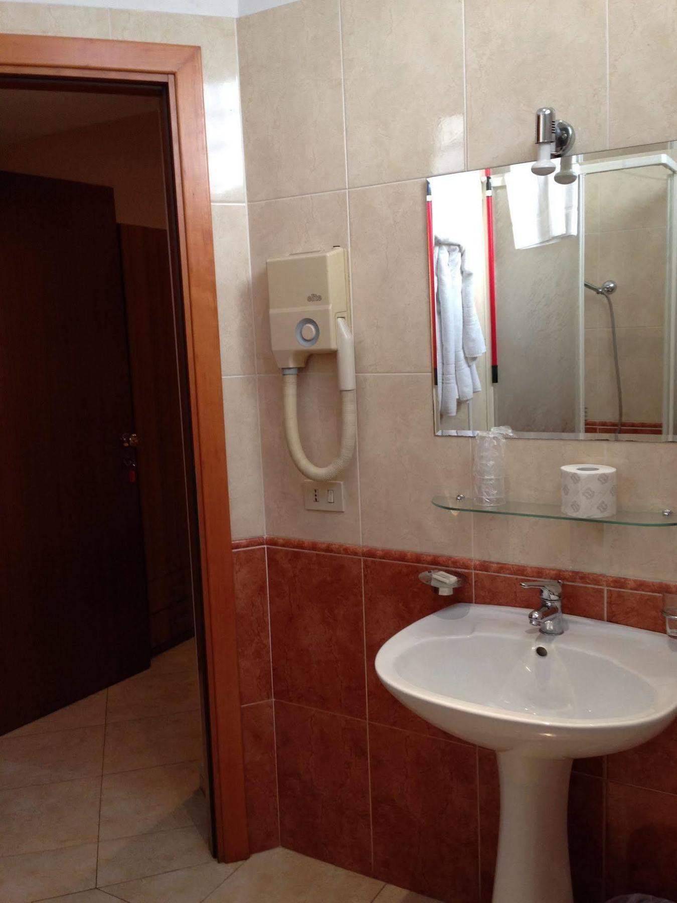 San Paolo Guest House Рим Екстер'єр фото